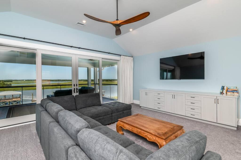 New Waterfront Home With Deep Water Dock Isle of Palms Exterior photo